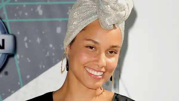 Alicia keys closeup zoom 4d1deb5c 309f 43c9 b141 f80012de7659