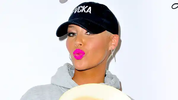 Amber rose zoom 3831bf22 def1 4231 805d 096199bea8ff