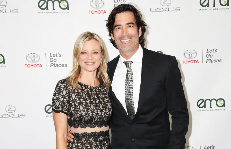 Amy Smart and Carter Oosterhouse