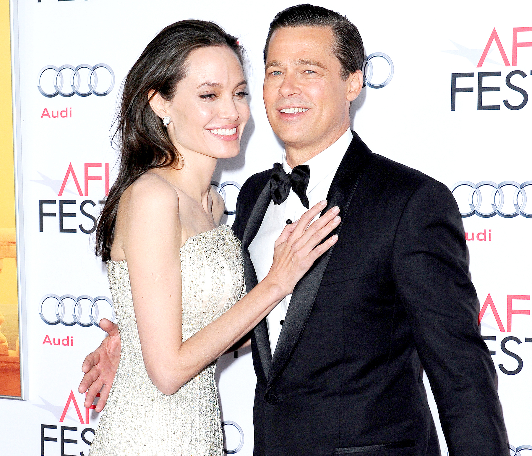 Angelina and brad divorce off 081332f7 4666 4348 a01c 99aaaa221055