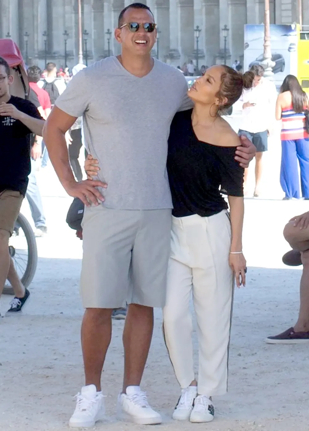 Jennifer Lopez and Alex Rodriguez are seen enjoying the sights and sounds of Paris as they stroll in the Jardin des Tuileries and stop by the Louvre for a few photos on June 18, 2017.
