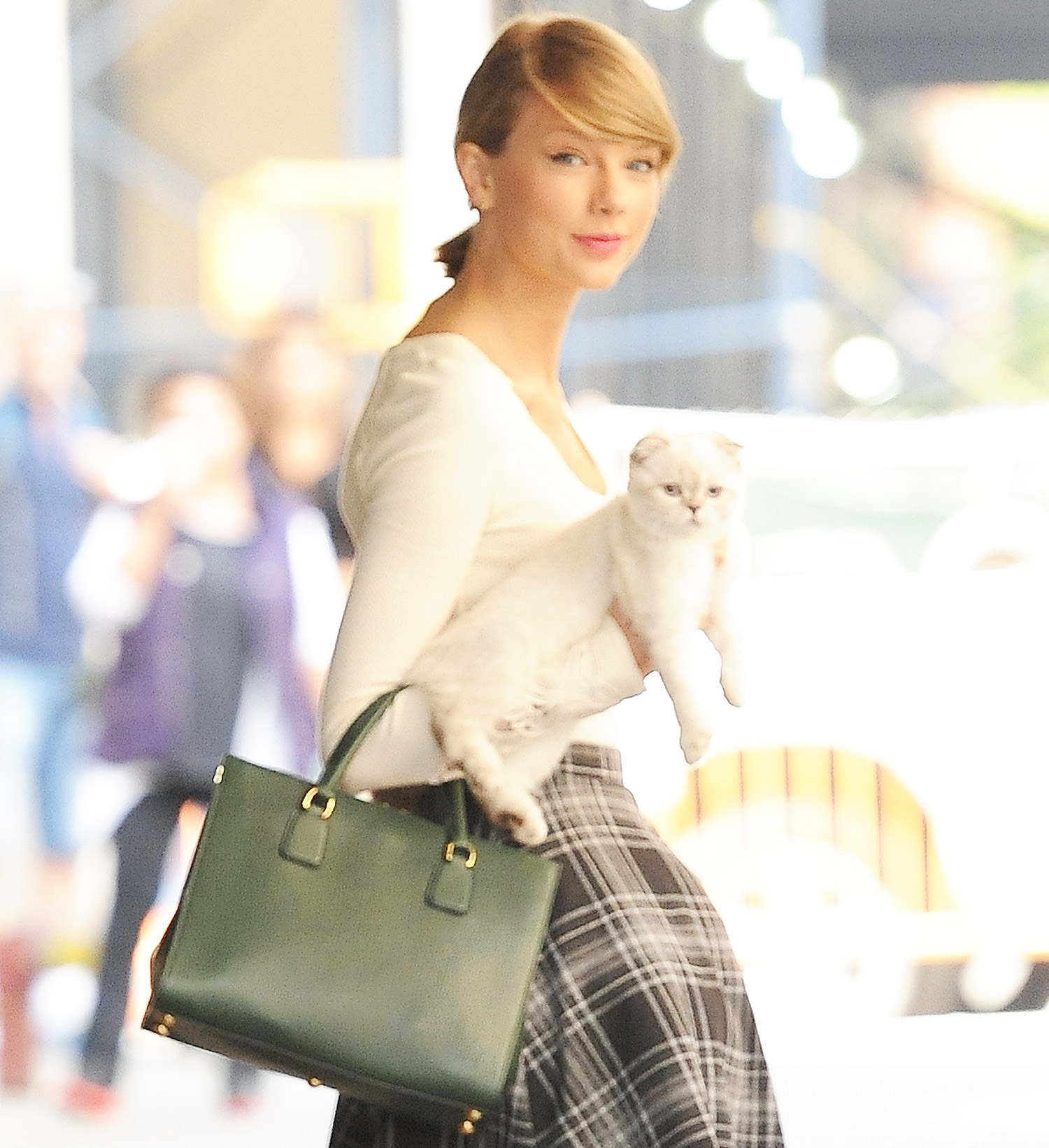 Taylor Swift and Olivia