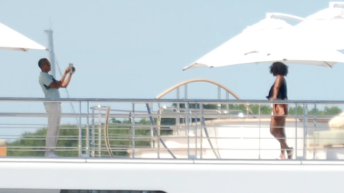 Barack obama michelle af6b80cd 960f 4f99 94d0 52c77af32c02