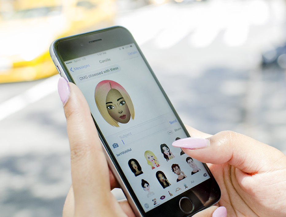 Beaumoji keybpard in use2 77356eda e9bf 4bdc b7af bc931671627c