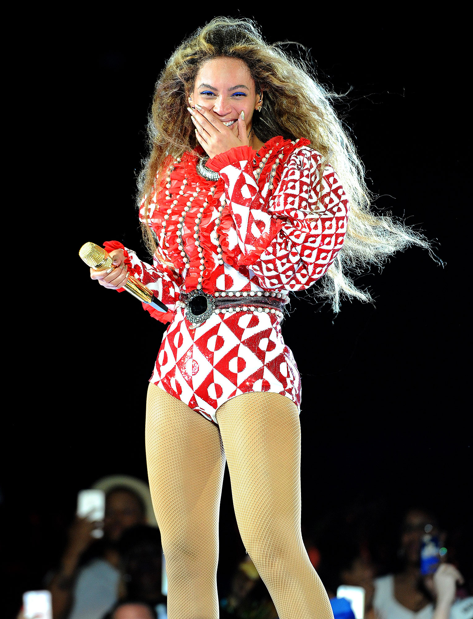 Beyonce dedicates song to her 'beautiful husband' Jay Z