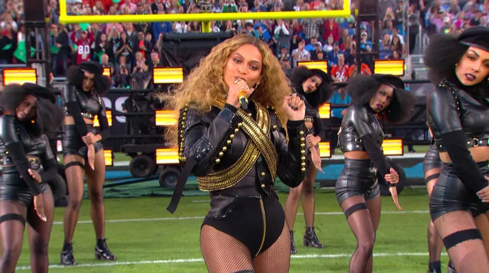 Beyonc&eacute; at the Superbowl