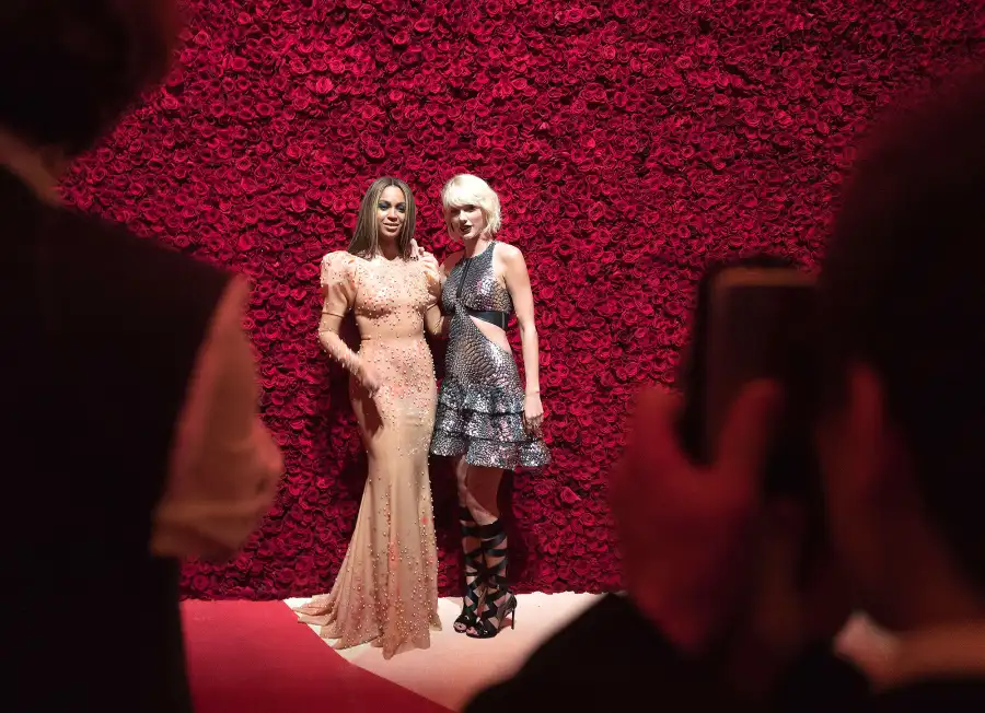 Beyonce taylor swift 6b3578fc 4ca8 4bba a2b1 c076b7fe147a