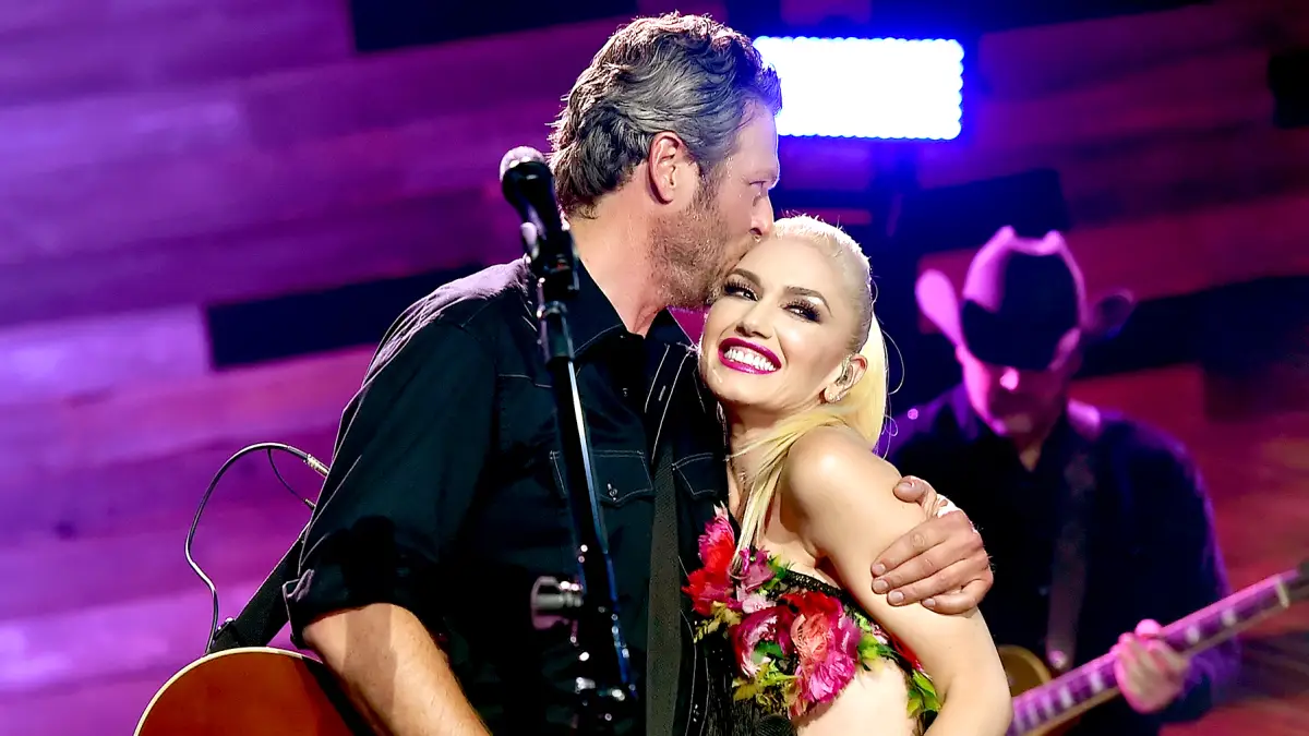 Blake Shelton and Gwen Stefani perform on the Honda Stage at the iHeartRadio Theater on May 9, 2016 in Burbank, California.