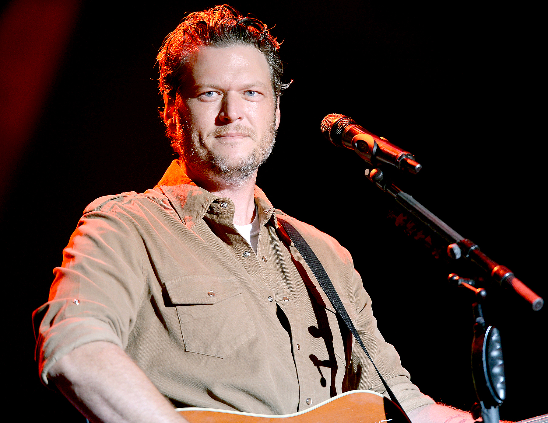 Blake Shelton performs onstage during day 1 of the Big Barrel Country Music Festival on June 26, 2015 in Dover, Delaware.