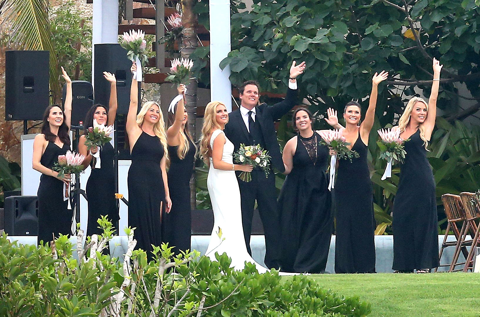 Jessica Canyon, Bob Guiney