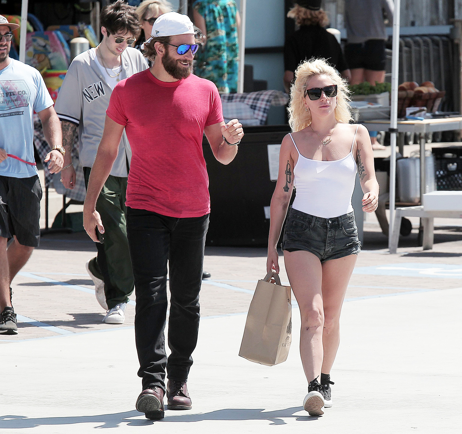 Bradley cooper lady gaga a160e42e 5299 4c92 8a21 580f14622eff