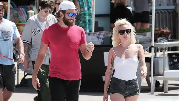 Bradley cooper lady gaga a160e42e 5299 4c92 8a21 580f14622eff