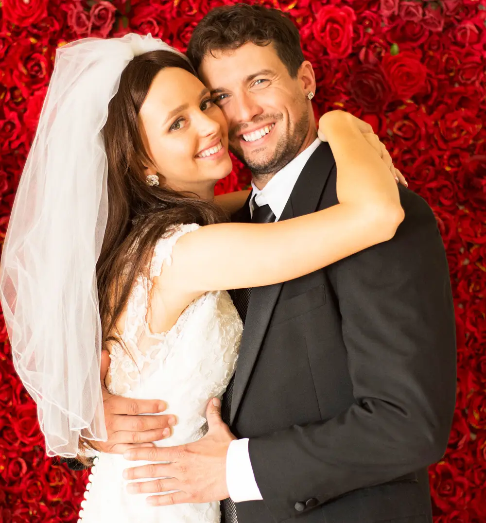 Natasha Bassett and Clayton Chitty as Britney Spears and Kevin Federline.