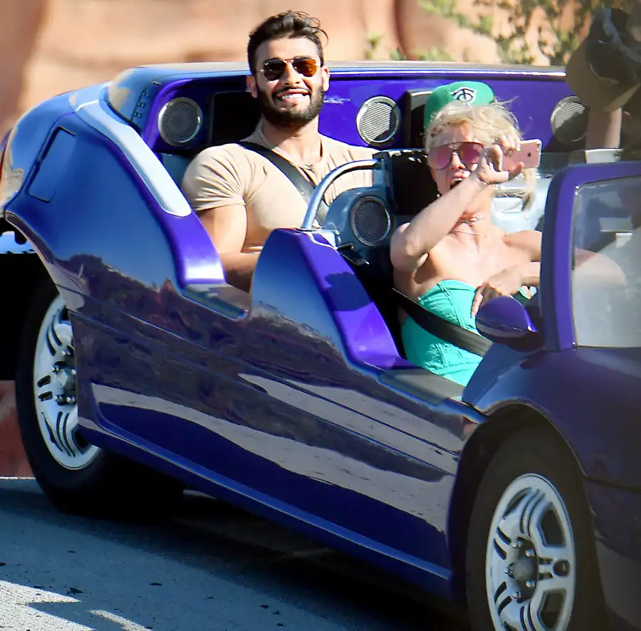 Britney Spears Sam Asghari Disneyland