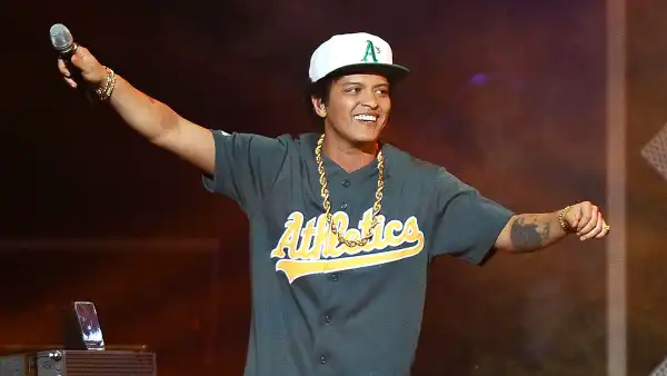 Bruno Mars performs at 102.7 KIIS FM's Jingle Ball 2016 at Staples Center on December 2, 2016 in Los Angeles, California.