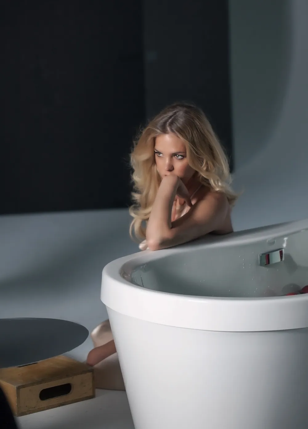 Erin Heatherton Behind-the-Scenes of an Adore campaign