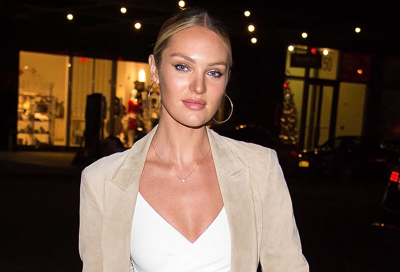 Candice fa47befc dc35 47ca b1d2 20bf7c98d968