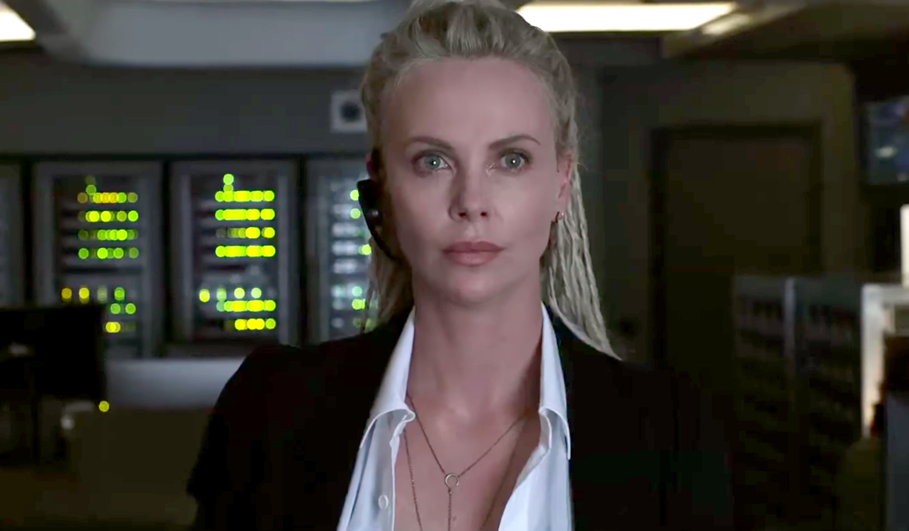 Charlize fast 8 zoom dcad69e3 2bde 4f59 bf8a 120717add596
