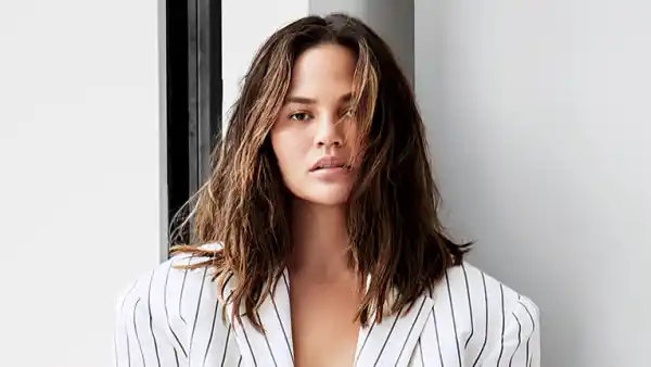 Chrissy Teigen Glamour