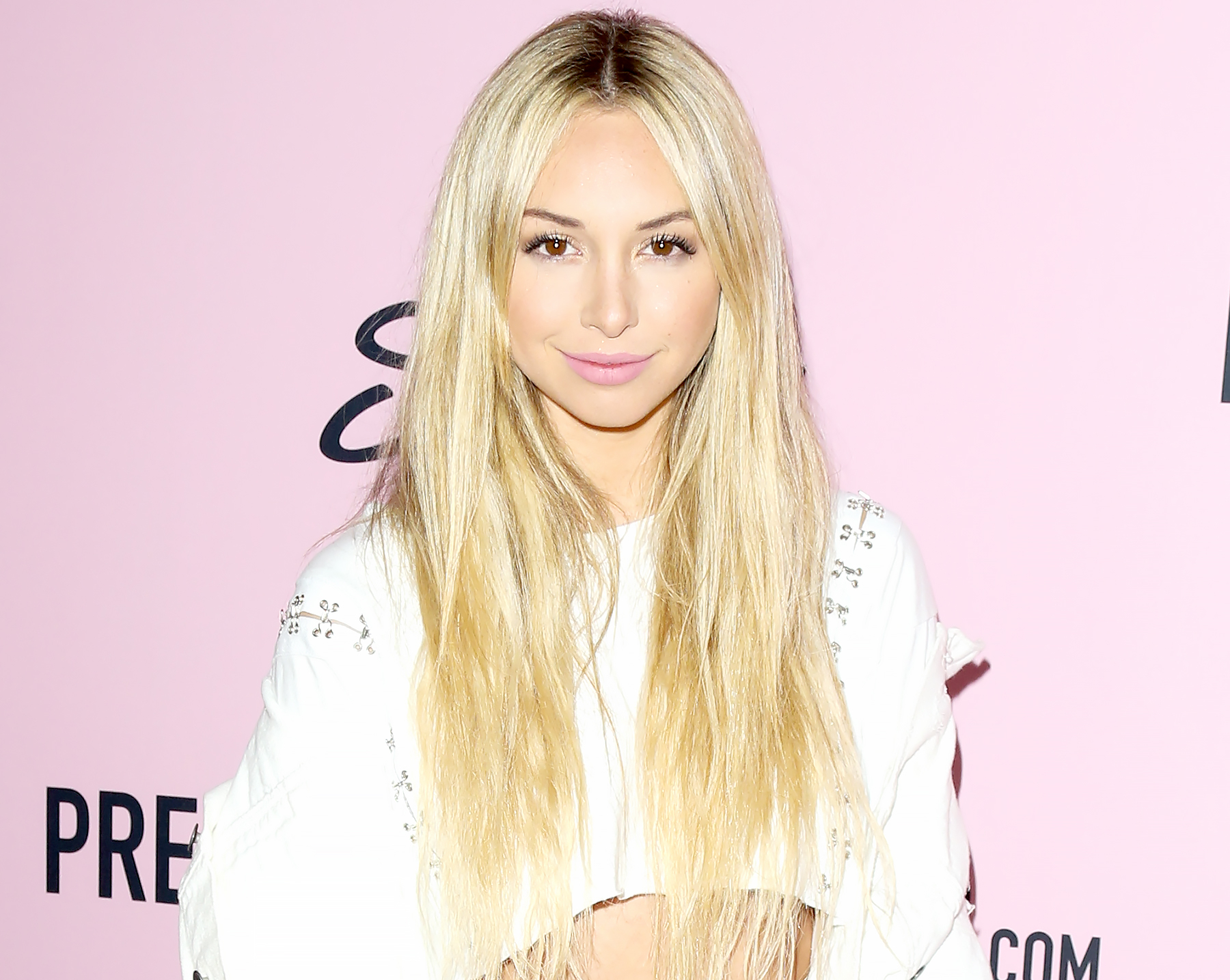 Corinne olympios 06445079 deca 41a9 af9c f39458016d44