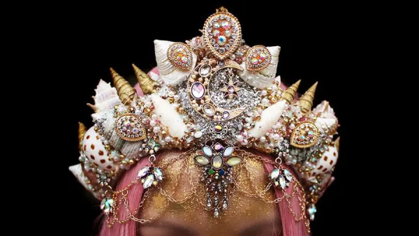 Crown c6304b4a 9278 4f21 b1b8 8262868558e4