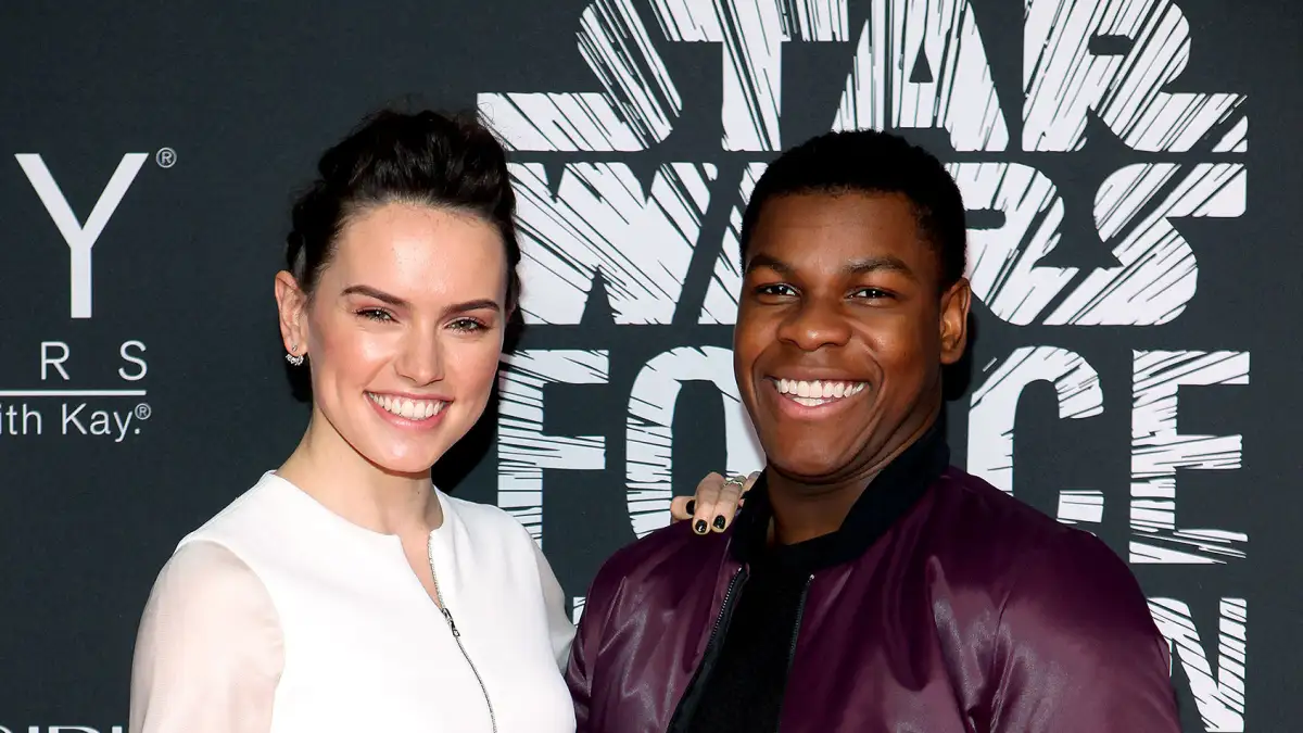 Daisy Ridley John Boyega