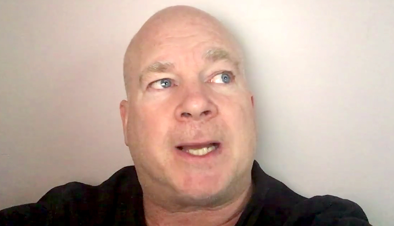 Dan howard zoom 48d749ac fb08 4a91 8414 ea3734b0bebd