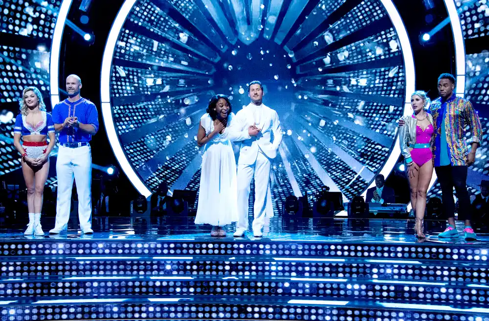 After weeks of stunning competitive dancing, the final three couples advance to the finals of "Dancing with the Stars," live.