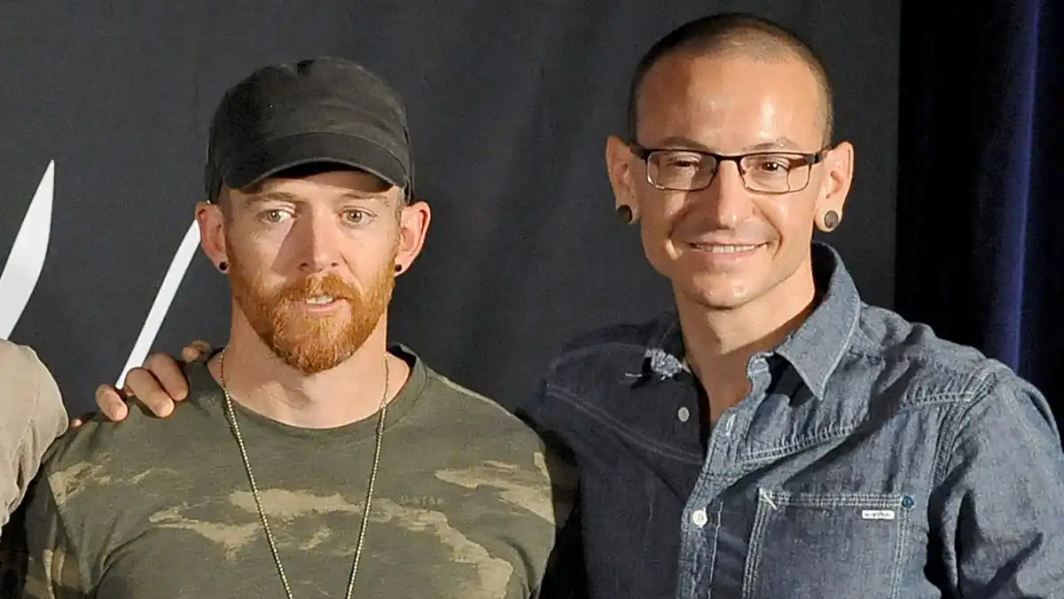 Dave 'Phoenix' Farrell and Chester Bennington