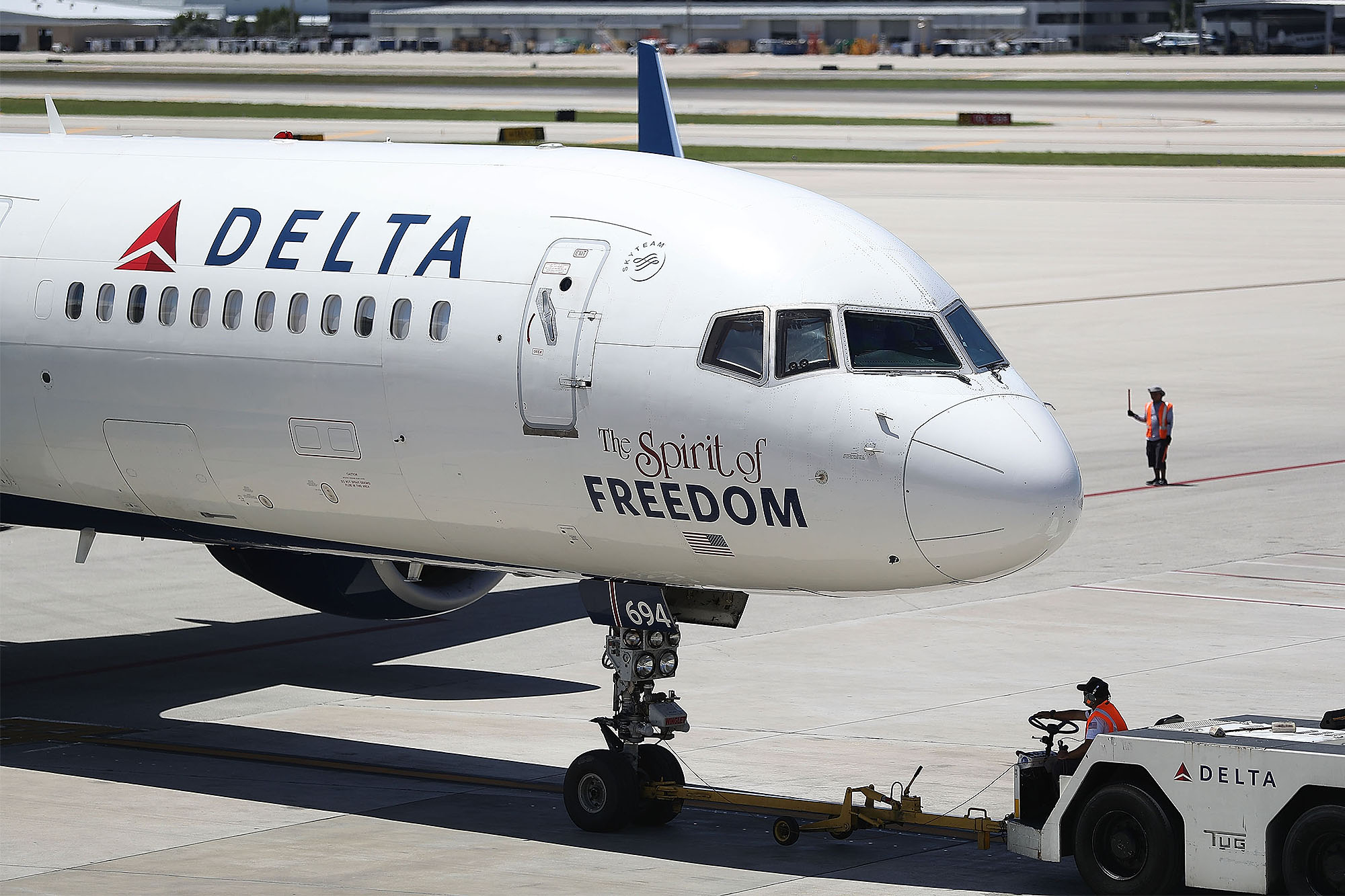 Delta Apologizes for Not Removing Passenger After Pro-Donald Trump Rant Goes Viral