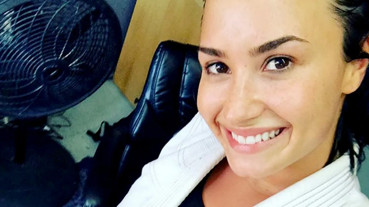 Demi lovato jitsu 285b4762 2db7 401d ab63 293863c924bb