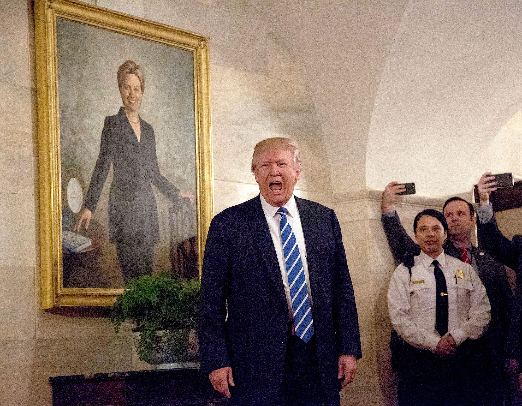 Donald trump 2 56ac8b39 ff3c 43ca 9ad0 40b1d1be698d