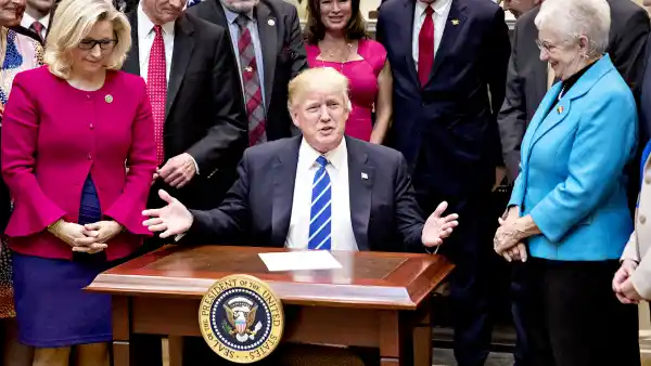 Donald trump tiny desk zoom 61538606 cf6f 45f5 a443 d7220acb396c