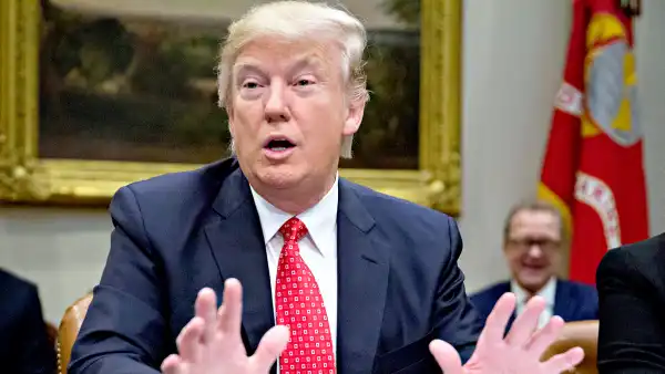 Donald trump zoom 93c14432 de8b 421a 92a5 5393a63dab26