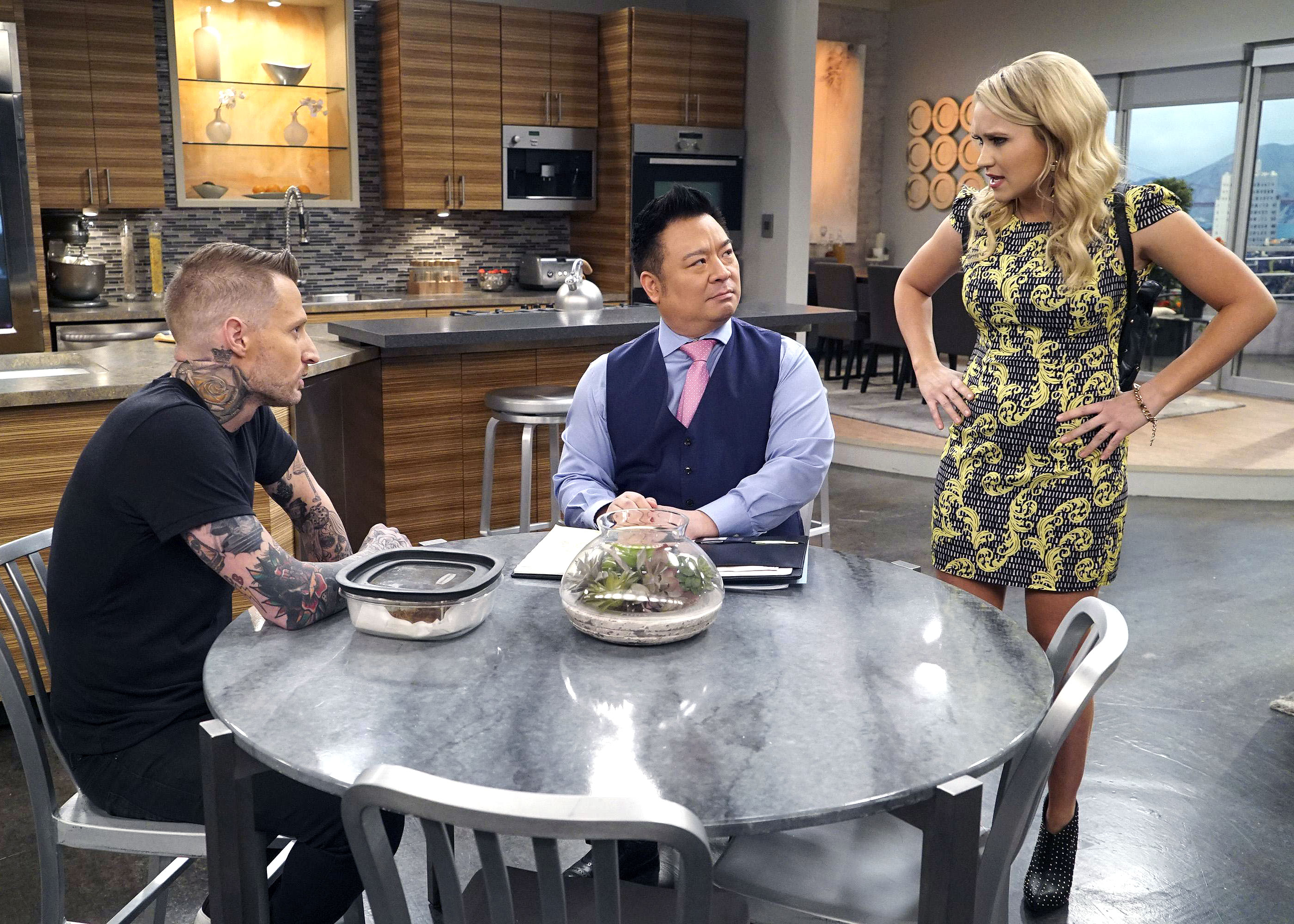 Emily osment and michael voltaggio bceeaba6 d1f2 4daf 9175 dee0a53c4a5c