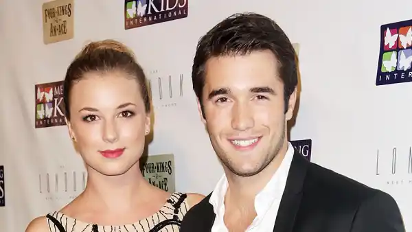 Emily VanCamp Josh Bowman