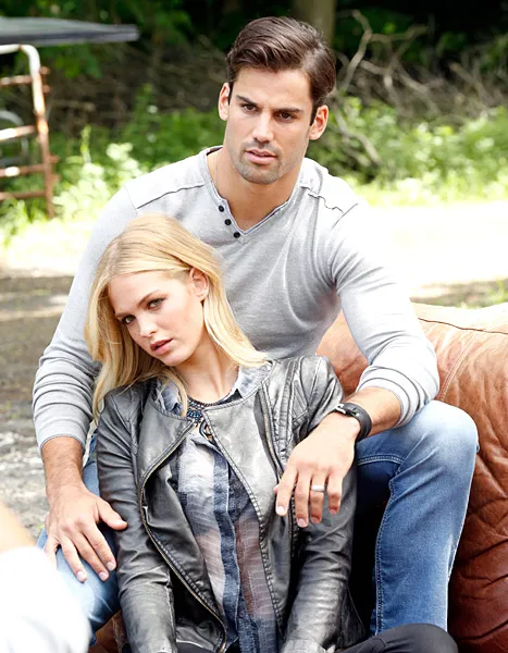 Erin Heatherton and Eric Decker horse