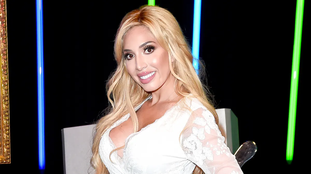 Farrah Abraham attends the photocall of MTV's new show "Single AF" at MTV London on June 25, 2017 in London, England.