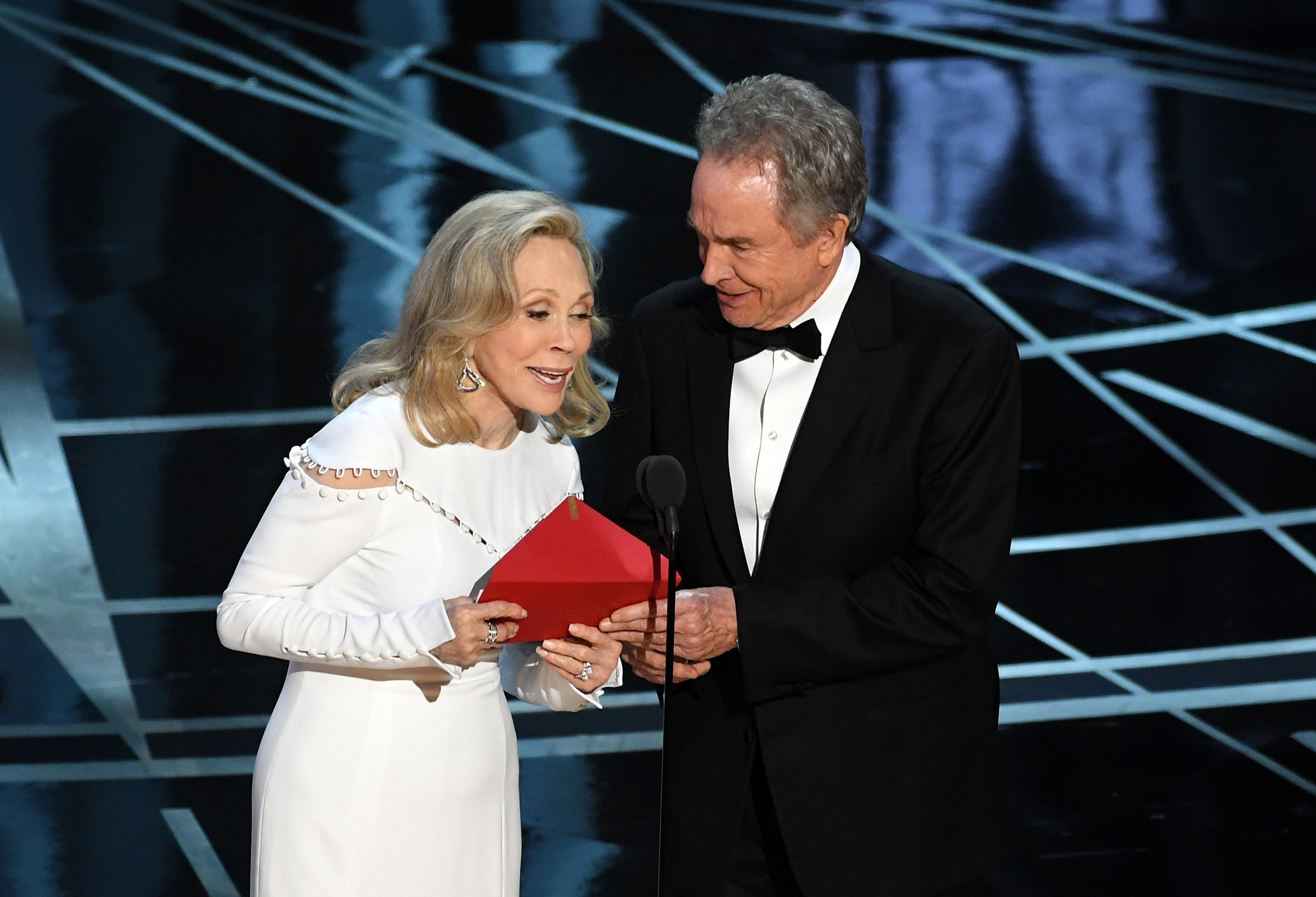 Faye Dunaway and Warren Beatty