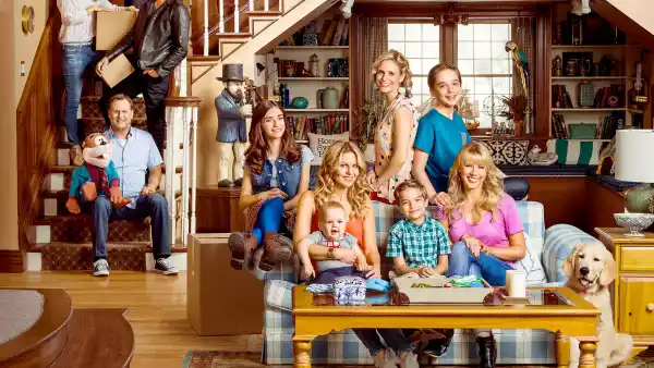 Fuller house main zoom bf06dc12 4fbf 47cd b096 7d296beacdf1