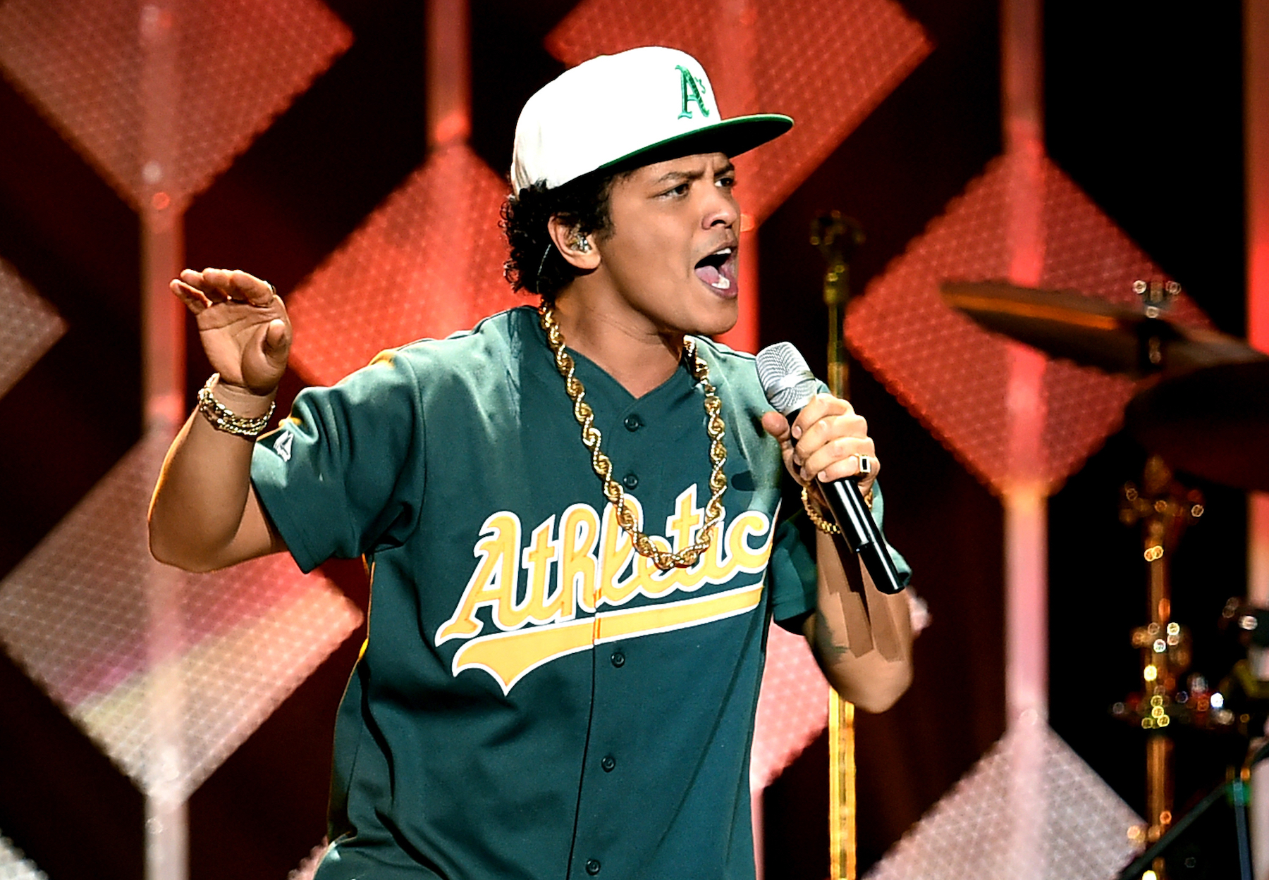 Bruno Mars to Film TV Special at Apollo Theater