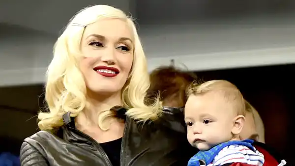 Gwen apollo zoom 9ad7b3e2 4c0c 4f2d b0ab 0dd91e41f760