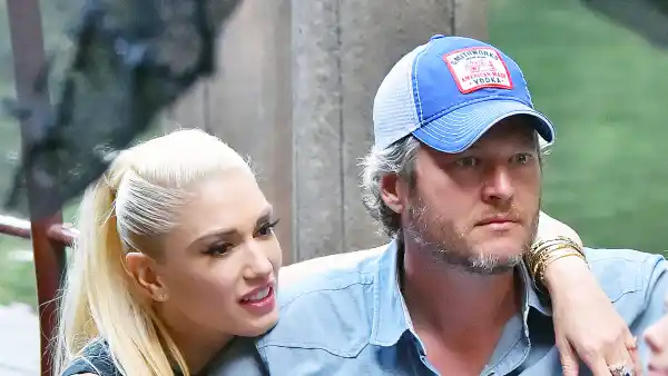 Gwen Stefani Blake Shelton Disneyland