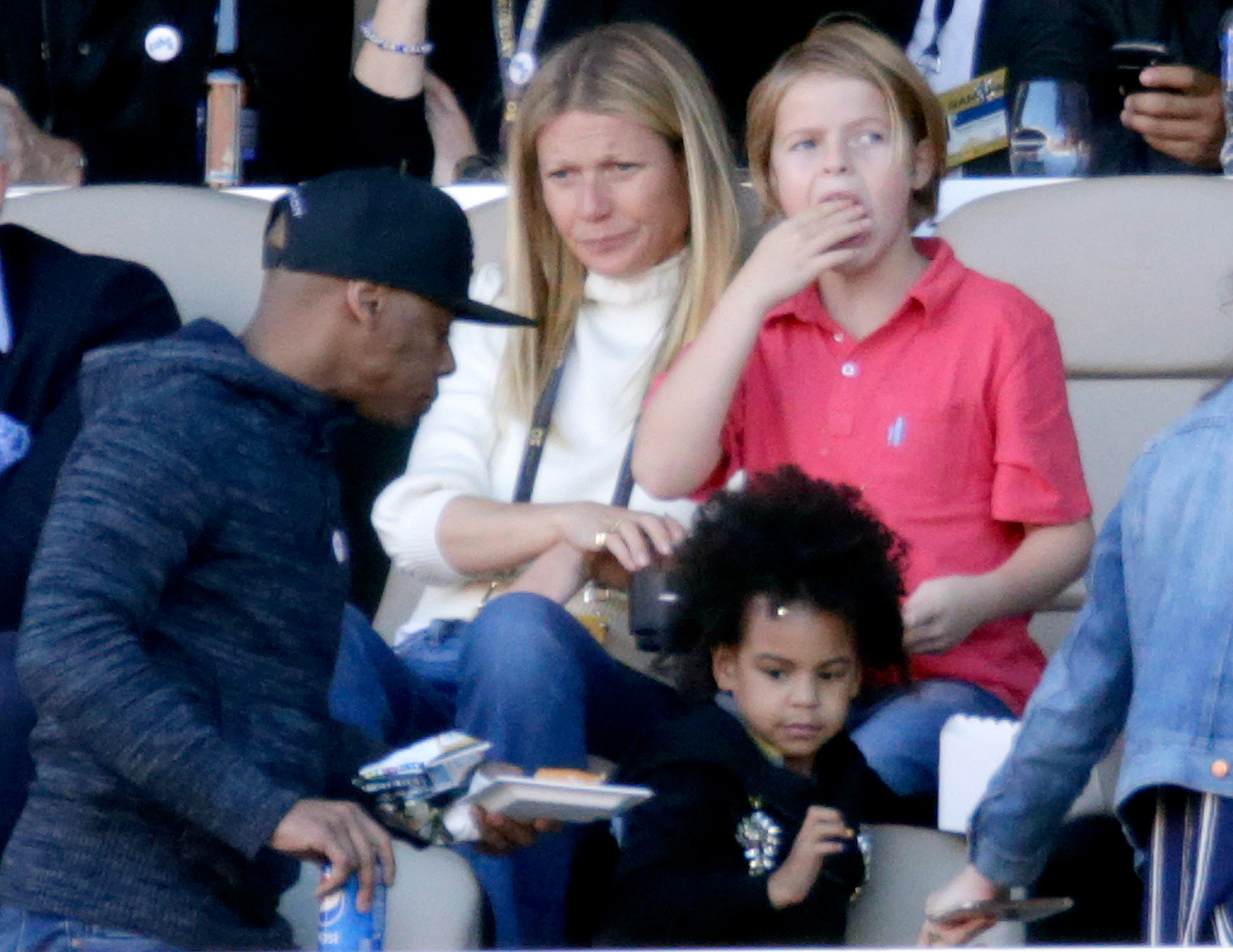 Gwyneth blue moses zoom 6cbd08dc dc20 4dd3 82e8 8d58dc16785e