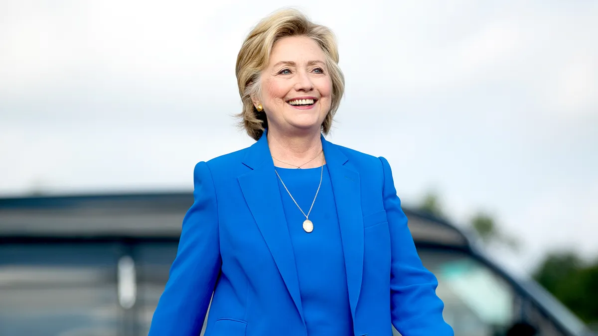 Hillary clinton zoom 466ca2a9 be25 4dd8 9025 698b942cf590
