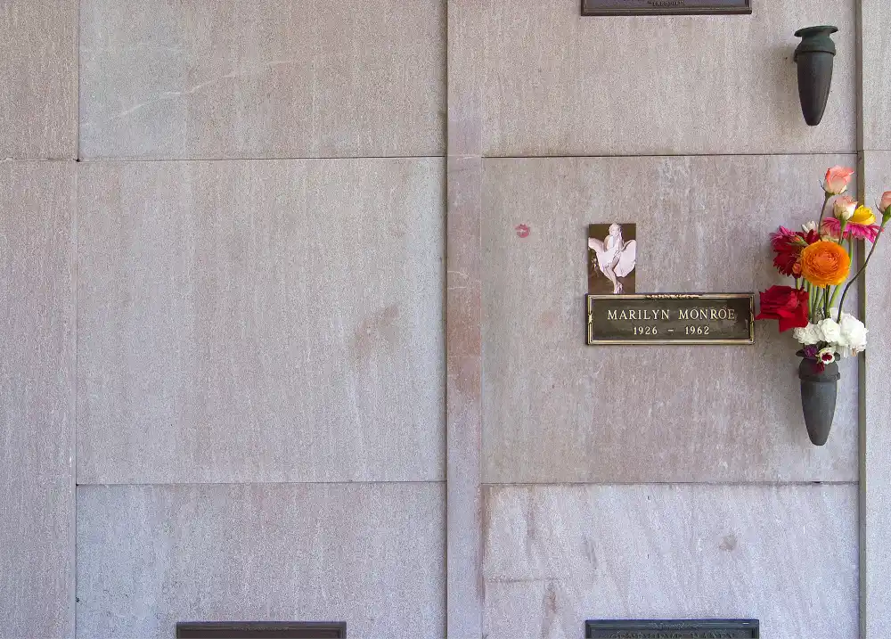 Hugh Hefner, Marilyn Monroe, Crypt