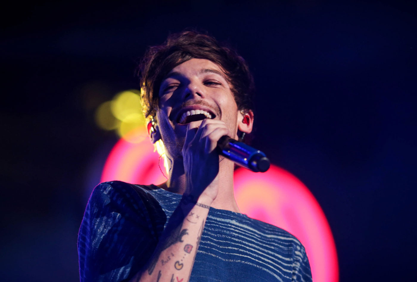 Louis Tomlinson performs onstage during 102.7 KIIS FM’s Jingle Ball 2015