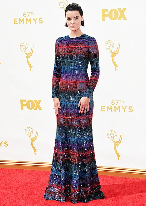 jaimie alexander overdressed at the emmys