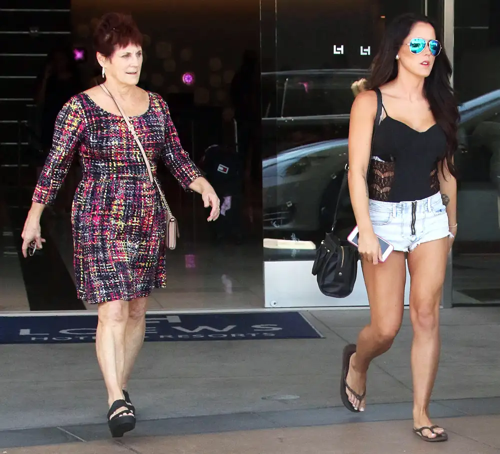 Barbara Evans and Jenelle Evans