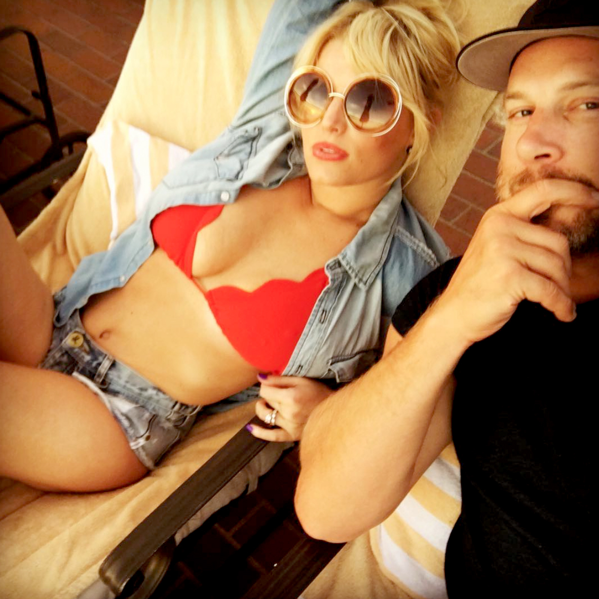 Jess bikini zoom e6c9252d bf7c 438a 9529 f97b023bed02